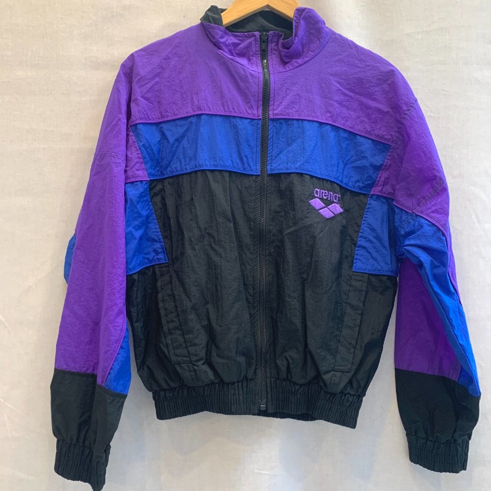 Vintage Style Wind Breaker
